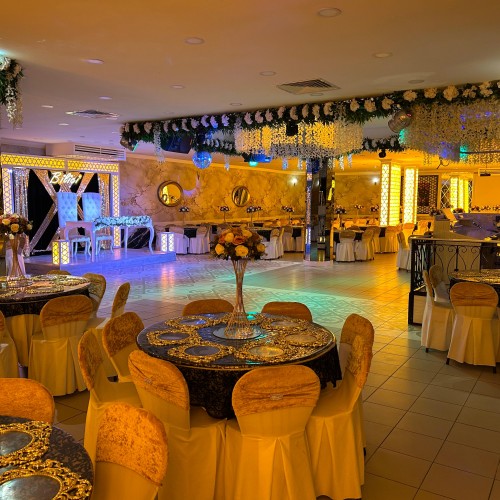 Salon Deluxe