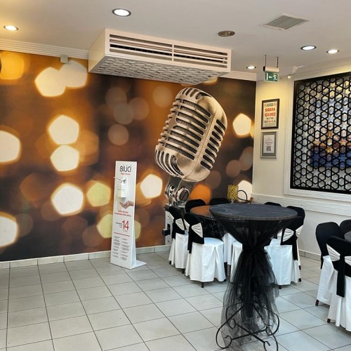 Salon Deluxe