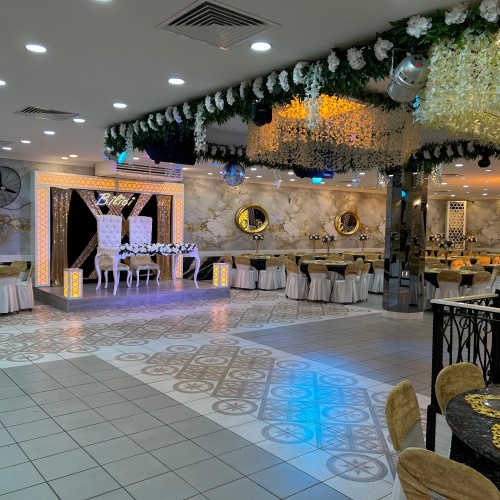 Salon Deluxe