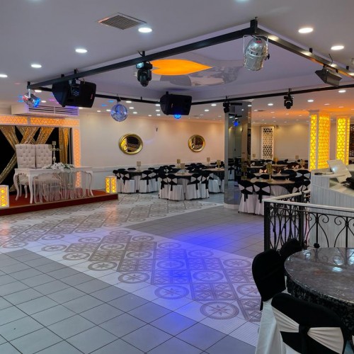 Salon Deluxe