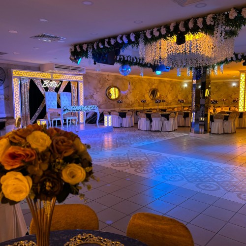 Salon Deluxe