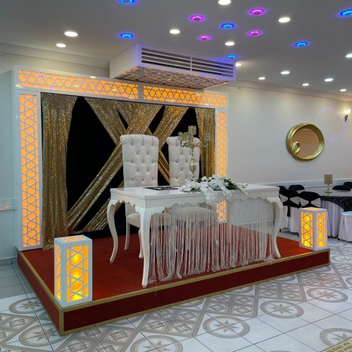 Salon Deluxe